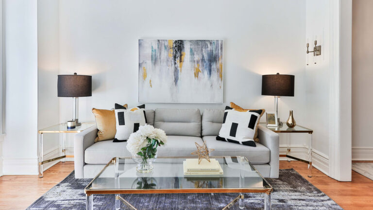 A Guide to Buying Your First House
